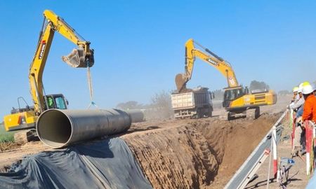 El proyecto abastecerá con agua potable a 83 localidades de ambas provincias y beneficiará a más de 1,2 millones de habitantes. El proyecto abastecerá con agua potable a 83 localidades de ambas provincias y beneficiará a más de 1,2 millones de habitantes.