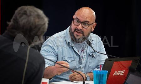 El concejal santafesino Carlos Suárez habló de la importancia de tratar los temas de seguridad y riesgo hídrico con sus colegas de la región. El concejal santafesino Carlos Suárez habló de la importancia de tratar los temas de seguridad y riesgo hídrico con sus colegas de la región.