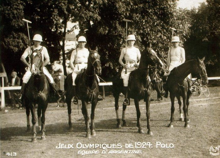 Equipo de Polo que consiguió la primera medalla dorada en la historia de la República Argentina, con la presencia de Arturo Kenny en el plantel.