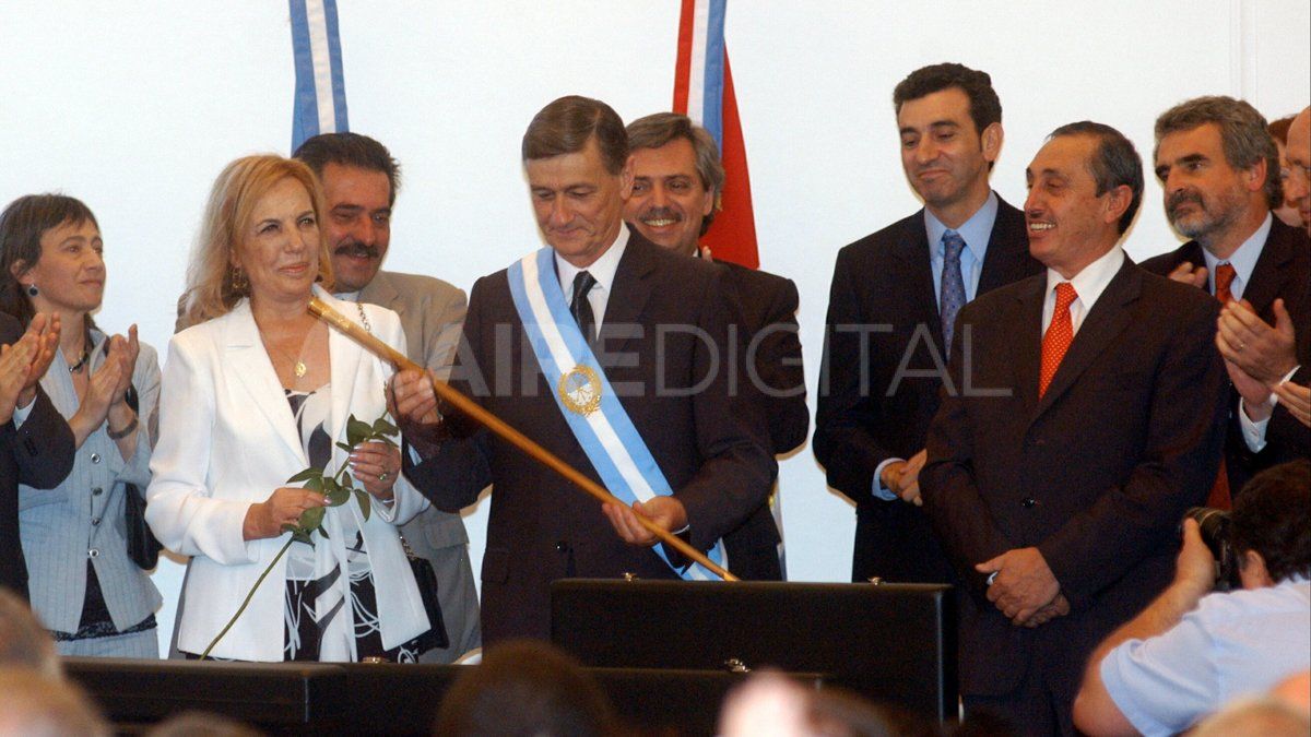 Binner recibió el bastón de mando del exgobernador Jorge Obeid.