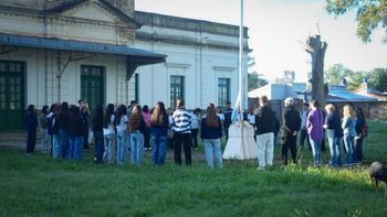 El curso de Ian vuelve a clases en San Cristóbal: en medio del dolor, resisten las ganas de seguir