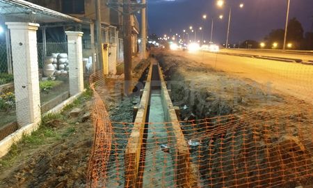 Vecinos de Colastiné Norte denunciaron la presunta irregularidad de una obra de desagüe. Vecinos de Colastiné Norte denunciaron la presunta irregularidad de una obra de desagüe.