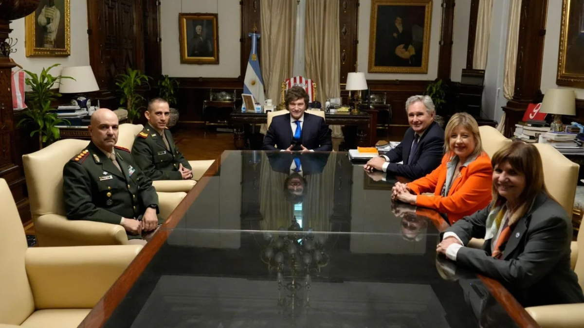 Javier Milei finalmente se encontró con Nahuel Gallo Javier Milei finalmente se encontró con Nahuel Gallo