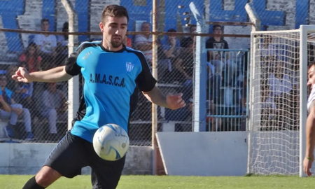 Drama en una cancha de Santa Fe con jugador jugador que sufrió fractura de cráneo. Drama en una cancha de Santa Fe con jugador jugador que sufrió fractura de cráneo.