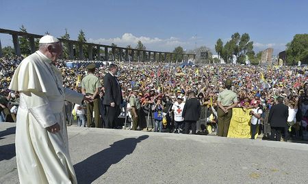 francisco inicia en iquique su ultimo dia en chile antes de partir hacia peru francisco inicia en iquique su ultimo dia en chile antes de partir hacia peru