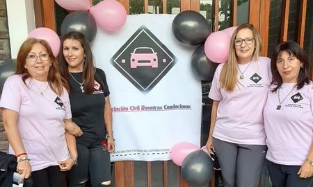 Por una cuestión de seguridad son muy pocas las conductoras que trabajan en horario nocturno. Por una cuestión de seguridad son muy pocas las conductoras que trabajan en horario nocturno.