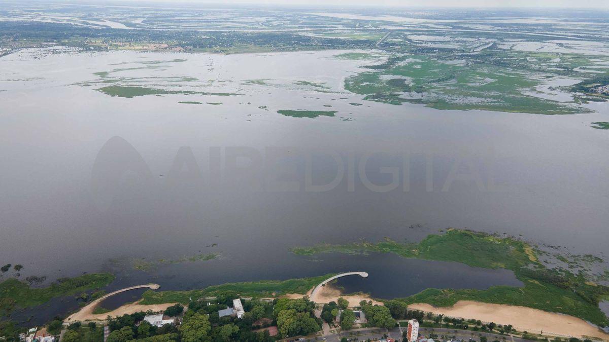 Así se veía la playa santafesina durante la crecida del Río Paraná, en diciembre de 2023. Así se veía la playa santafesina durante la crecida del Río Paraná, en diciembre de 2023.