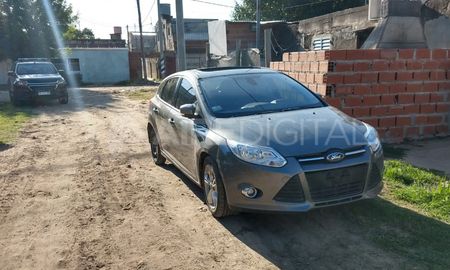 robaron un auto hace 15 dias y lo abandonaron en el barrio san lorenzo robaron un auto hace 15 dias y lo abandonaron en el barrio san lorenzo