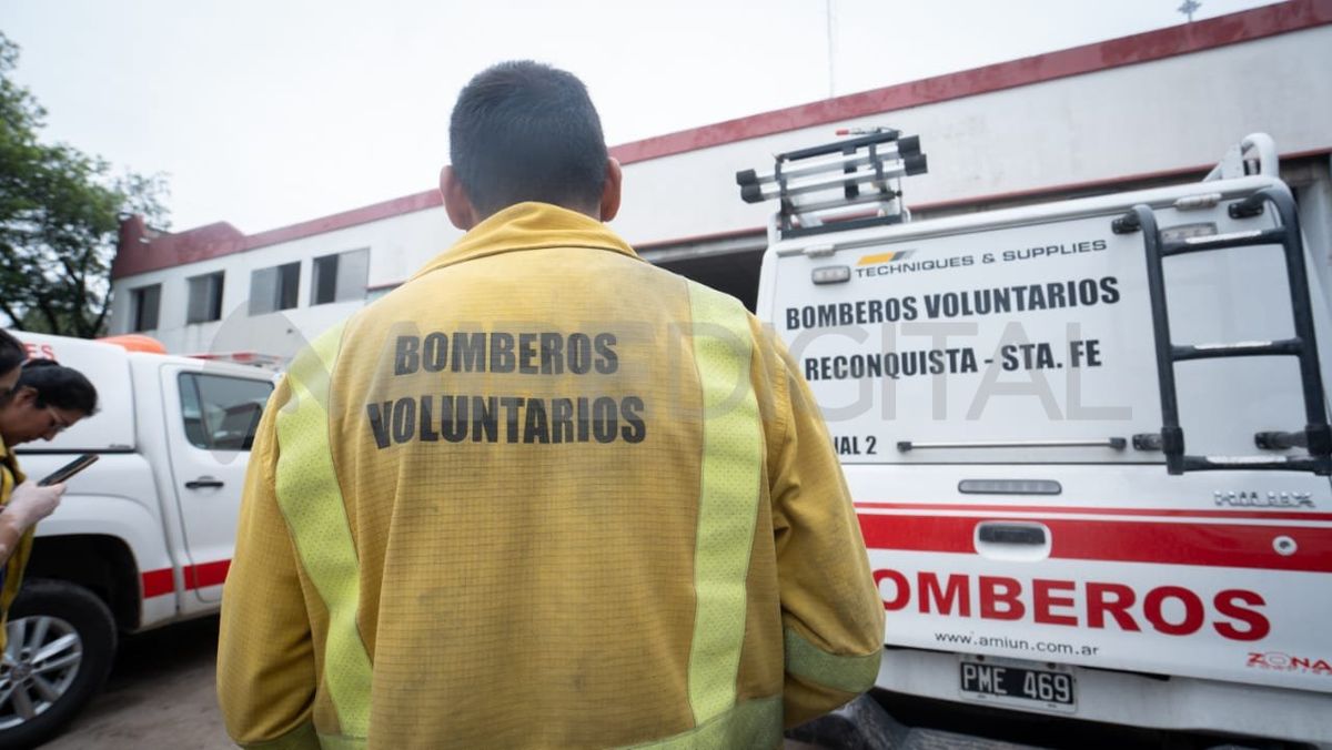 Los Bomberos Voluntarios de Reconquista integran el equipo de rescate. Los Bomberos Voluntarios de Reconquista integran el equipo de rescate.