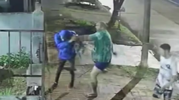 Video viral: salió en calzoncillos con el frío polar, enfrentó a un ladrón y lo noqueó en plena calle