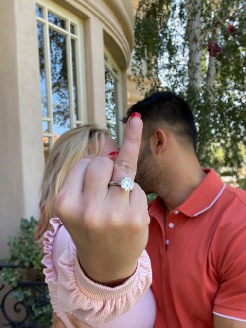 Britney Spears y Sam Asghari se comprometieron.