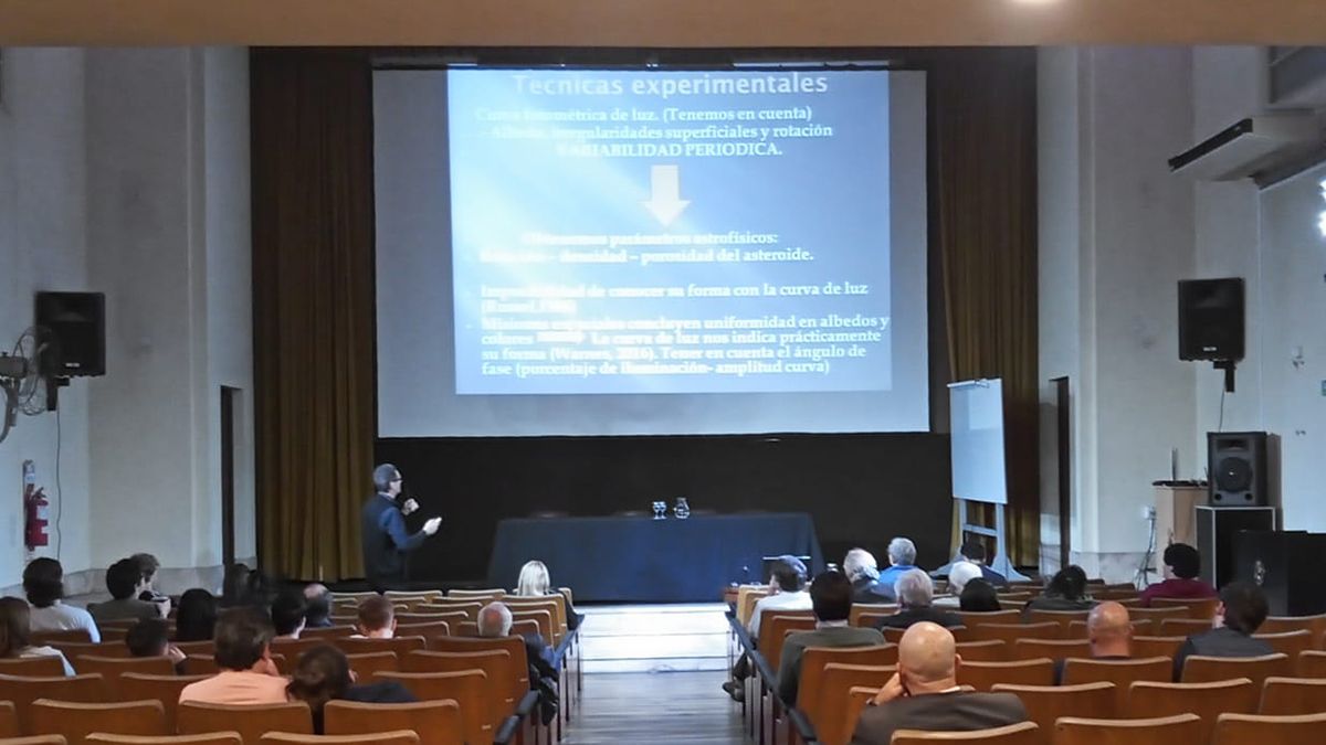 En la FIQ pudo verse el momento del impacto y hubo charlas de astronomía.