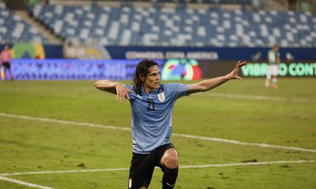 La AUF bajó a Edinson Cavani de la convocatoria de la selección de Uruguay por los inconvenientes que podría sufrir el delantero en caso de romper los protocolos de la Premier League. La AUF bajó a Edinson Cavani de la convocatoria de la selección de Uruguay por los inconvenientes que podría sufrir el delantero en caso de romper los protocolos de la Premier League.