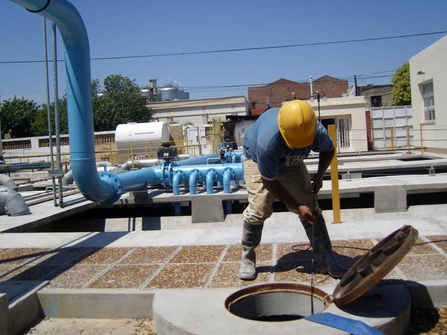 La ampliación de la planta de Assa en barrio Candioti tiene como objetivo aumentar la producción de agua potable. 