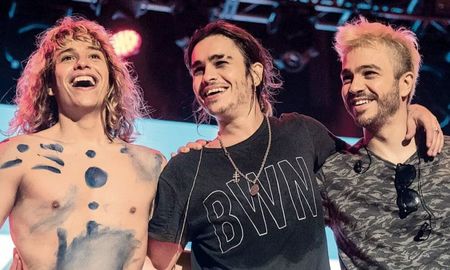 Gastón Sardelli de Airbag llegó en lancha a Corrientes tras un choque masivo. Gastón Sardelli de Airbag llegó en lancha a Corrientes tras un choque masivo.