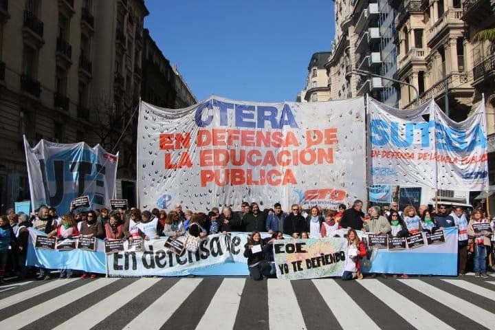 Paro nacional de Ctera este jueves, en rechazo a las agresiones que sufrieron los docentes en Chubut