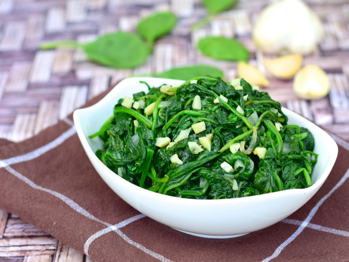 Cómo hacer espinacas salteadas: el paso a paso