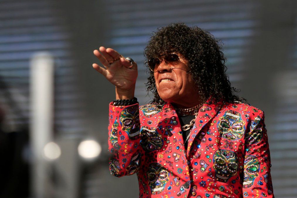 La Mona Jiménez invitó en las redes sociales a probar una porción en el local Don Luis