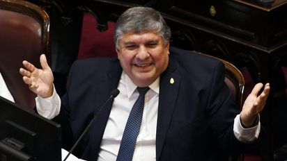 Senado: el Kirchnerismo firmó en disidencia el dictamen del proyecto que modifica los DNU