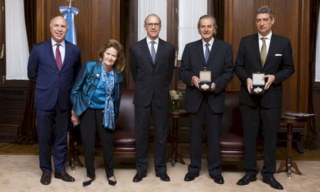 Ahora la Corte queda con cuatro integrantes y sin ninguna mujer. Ahora la Corte queda con cuatro integrantes y sin ninguna mujer.