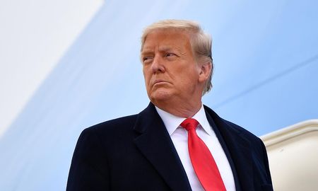 Trump hizo una dura crítica a la gestión de Biden por la forma en la que retiró a los militares estadounidenses de Afganistán. Trump hizo una dura crítica a la gestión de Biden por la forma en la que retiró a los militares estadounidenses de Afganistán.