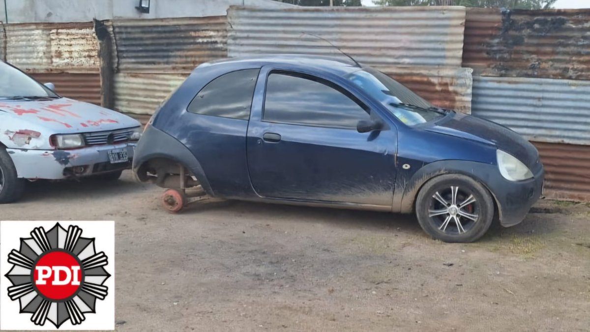 El automóvil en el que circulaba el prófugo también fue secuestrado por los uniformados El automóvil en el que circulaba el prófugo también fue secuestrado por los uniformados