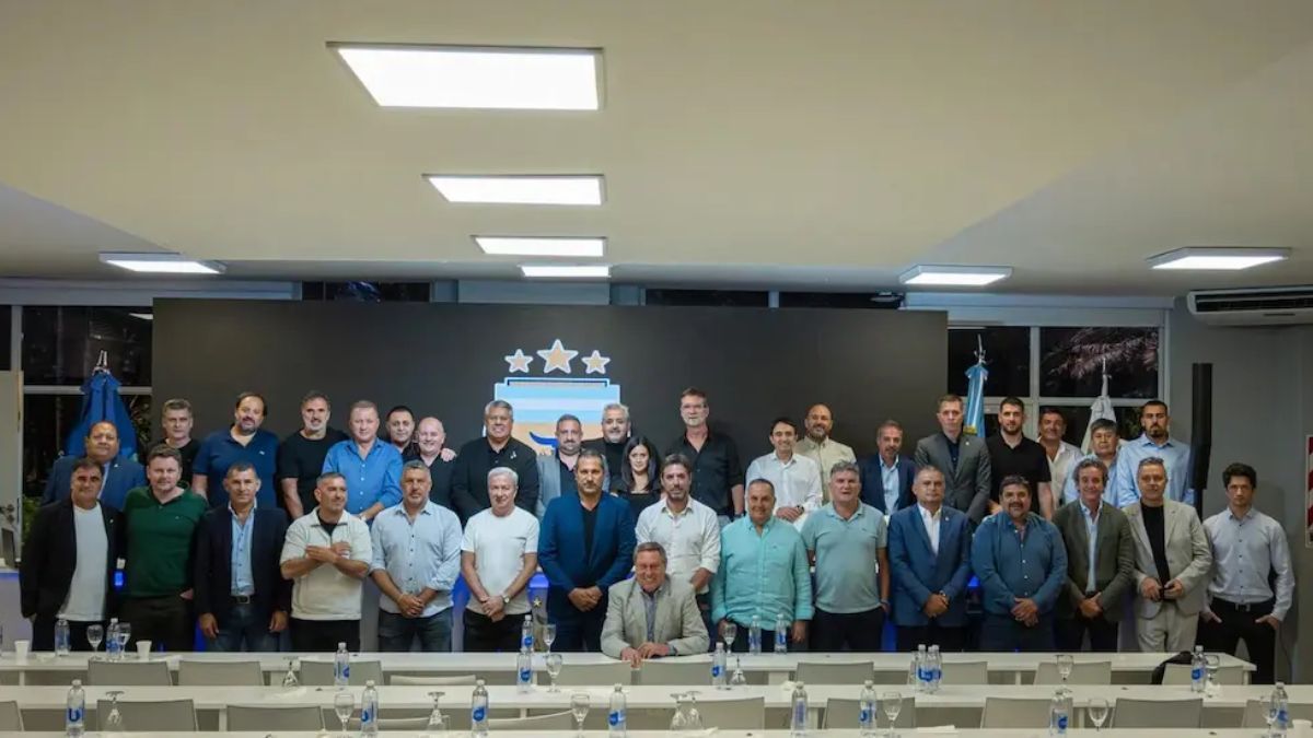 Seguirá el paro en el fútbol argentino.