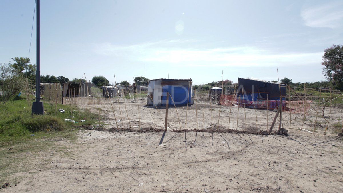 Se cumple un mes de las usurpaciones en los terrenos federales y todo sigue igual