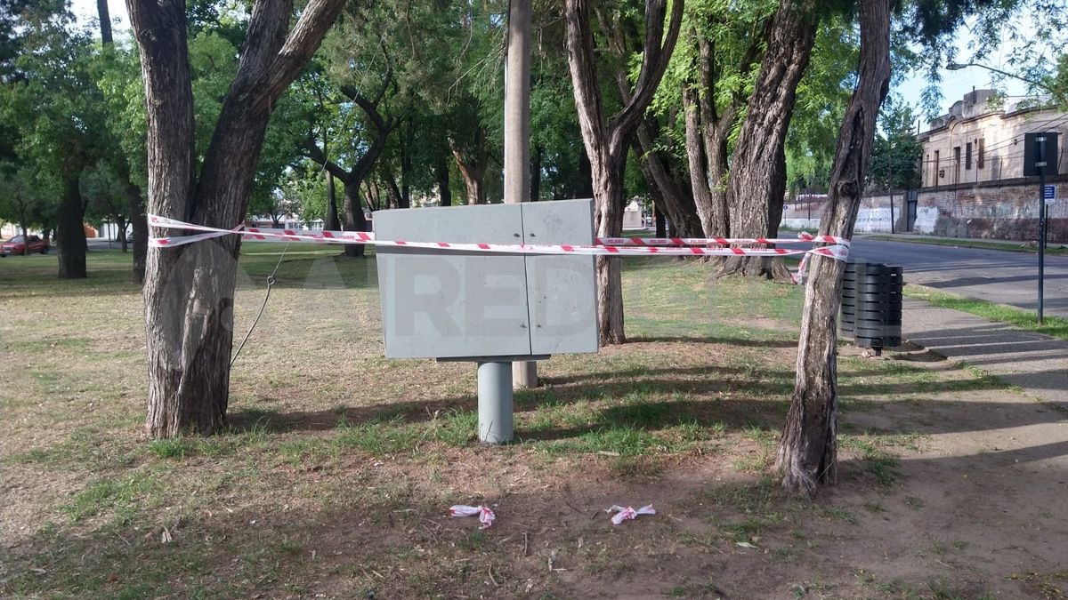 Los actos de vandalismo se repiten en la ciudad de Santa Fe y el Parque Juan de Garay es una de las zonas más afectadas.