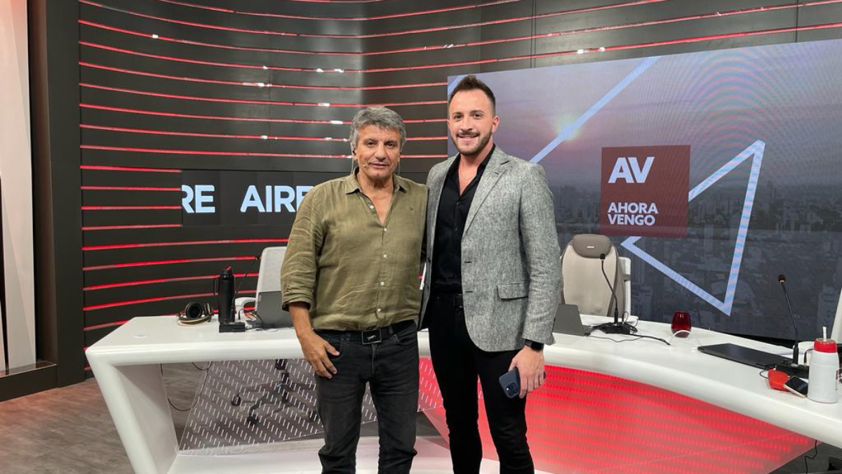 Luis Mino, director y dueño del multimedio AIRE de Santa Fe junto a Gonzalo Gaitán, asesor de Tecnohogar.