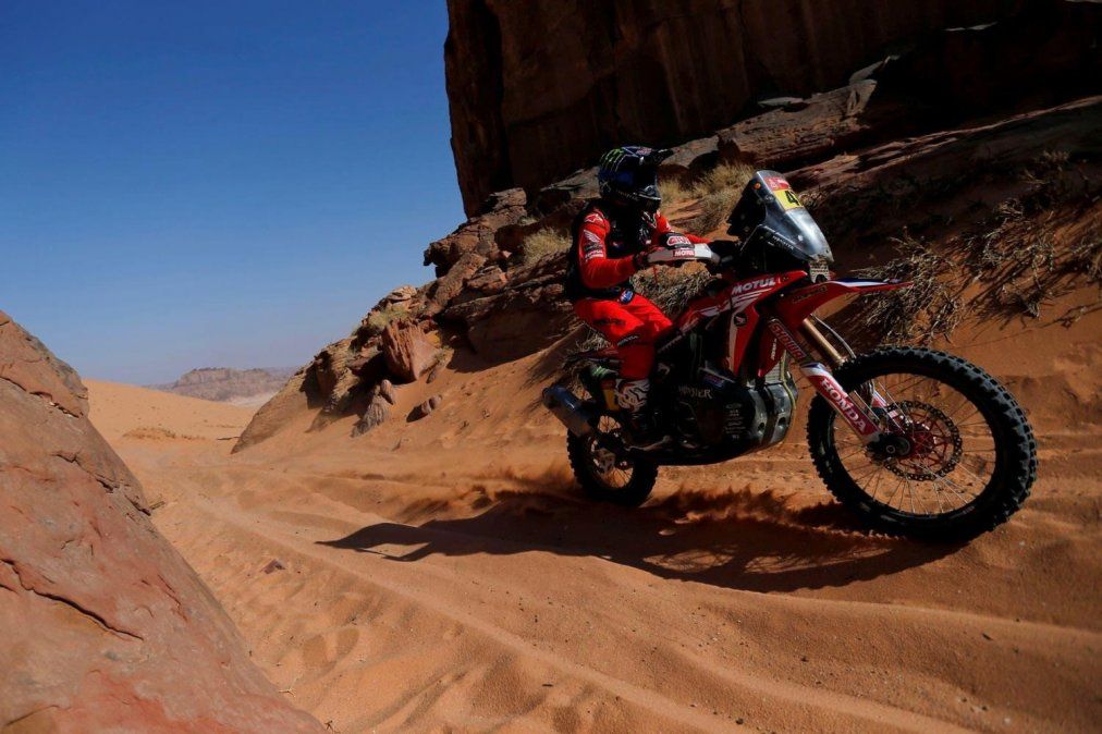 Kevin Benavides quedó como líder en motos en el Rally Dakar 2021 de Arabia Saudita.