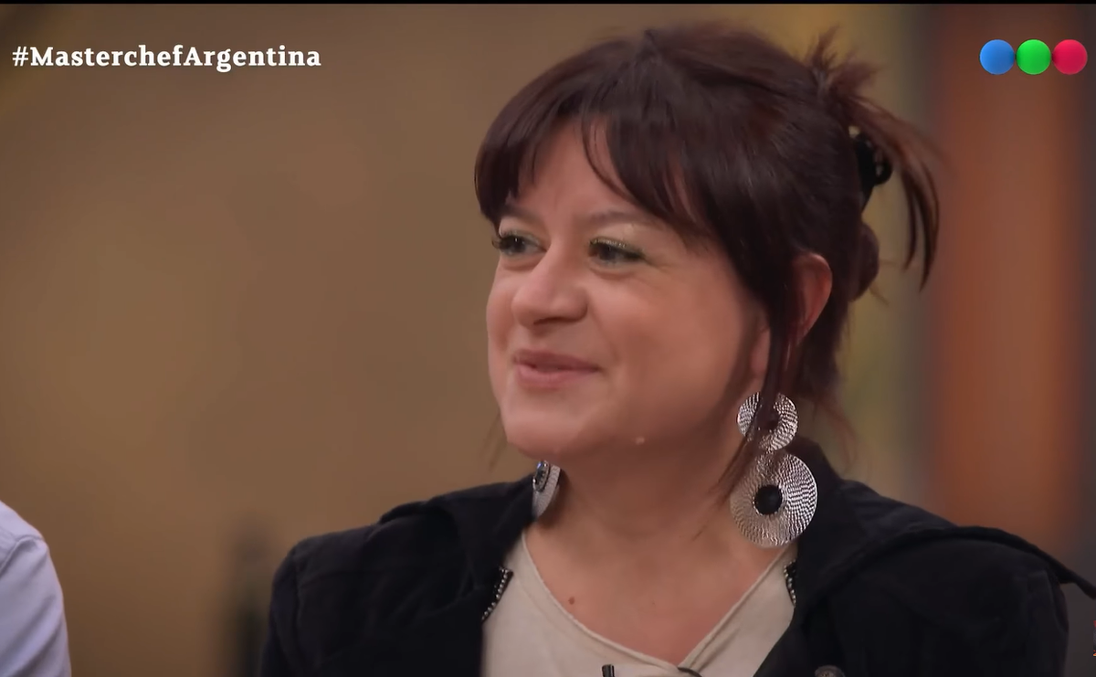 Silvana Díaz, ex MasterChef, sorprendió con su nuevo look. Silvana Díaz, ex MasterChef, sorprendió con su nuevo look.