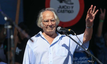 El Premio Nobel de la Paz (1980) Adolfo Pérez Esquivel fue uno de los principales oradores del evento. El Premio Nobel de la Paz (1980) Adolfo Pérez Esquivel fue uno de los principales oradores del evento.