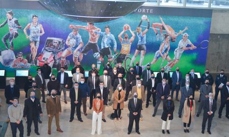 El encuentro, llevado adelante en el Museo del Deporte en Rosario, fue encabezado por el ministro de Seguridad, Jorge Lagna. El encuentro, llevado adelante en el Museo del Deporte en Rosario, fue encabezado por el ministro de Seguridad, Jorge Lagna.