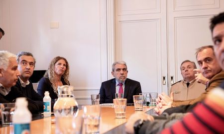 Del encuentro participaron los intendentes de Rosario, Pablo Javkin, de Villa Constitución, Jorge Berti; de Villa Gobernador Gálvez, Alberto Ricci, entre otros. Del encuentro participaron los intendentes de Rosario, Pablo Javkin, de Villa Constitución, Jorge Berti; de Villa Gobernador Gálvez, Alberto Ricci, entre otros.