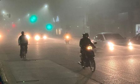 Este fenómeno no solo reduce la visibilidad en calles y rutas, sino que también genera un aumento en la humedad ambiental, lo que puede afectar el estado de la calzada. Este fenómeno no solo reduce la visibilidad en calles y rutas, sino que también genera un aumento en la humedad ambiental, lo que puede afectar el estado de la calzada.
