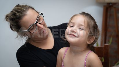 Nacer en tiempos de pandemia: la historia de Lola y los desafíos que surfeó con su familia