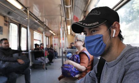 México aplica medidas de aislamiento por el coronavirus con más de 300 casos en el país. México aplica medidas de aislamiento por el coronavirus con más de 300 casos en el país.