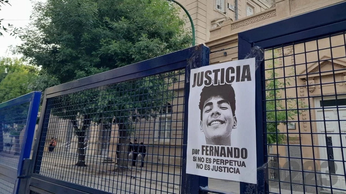 La Cámara de Casación confirmó las duras condenas a los rugbiers que asesinaron a Fernando Báez Sosa. La Cámara de Casación confirmó las duras condenas a los rugbiers que asesinaron a Fernando Báez Sosa. 