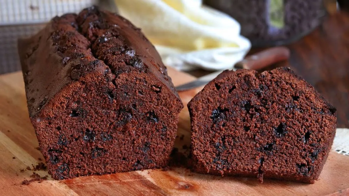 El budín de banana y chocolate es una excelente opción para hacer en casa y disfrutar en familia. El budín de banana y chocolate es una excelente opción para hacer en casa y disfrutar en familia. 