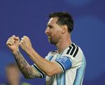 Lionel Messi celebra el tercer gol de su equipo durante el partido de fútbol del Grupo J del Mundial 2026 entre Argentina y Argelia (Foto de JUAN MABROMATA / AFP) Lionel Messi celebra el tercer gol de su equipo durante el partido de fútbol del Grupo J del Mundial 2026 entre Argentina y Argelia (Foto de JUAN MABROMATA / AFP)