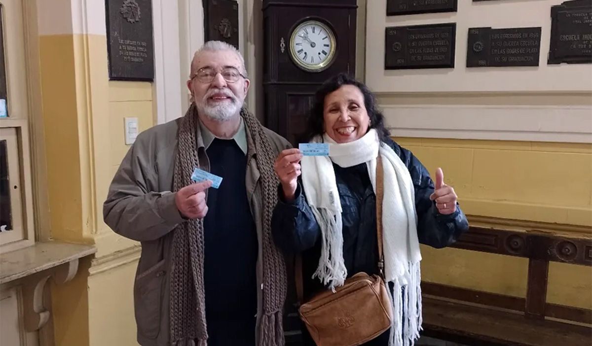 Fernando Brosutti y Susana Goris fundaron y dirigieron el periódico parlamentario El Protagonista. Fernando Brosutti y Susana Goris fundaron y dirigieron el periódico parlamentario El Protagonista.