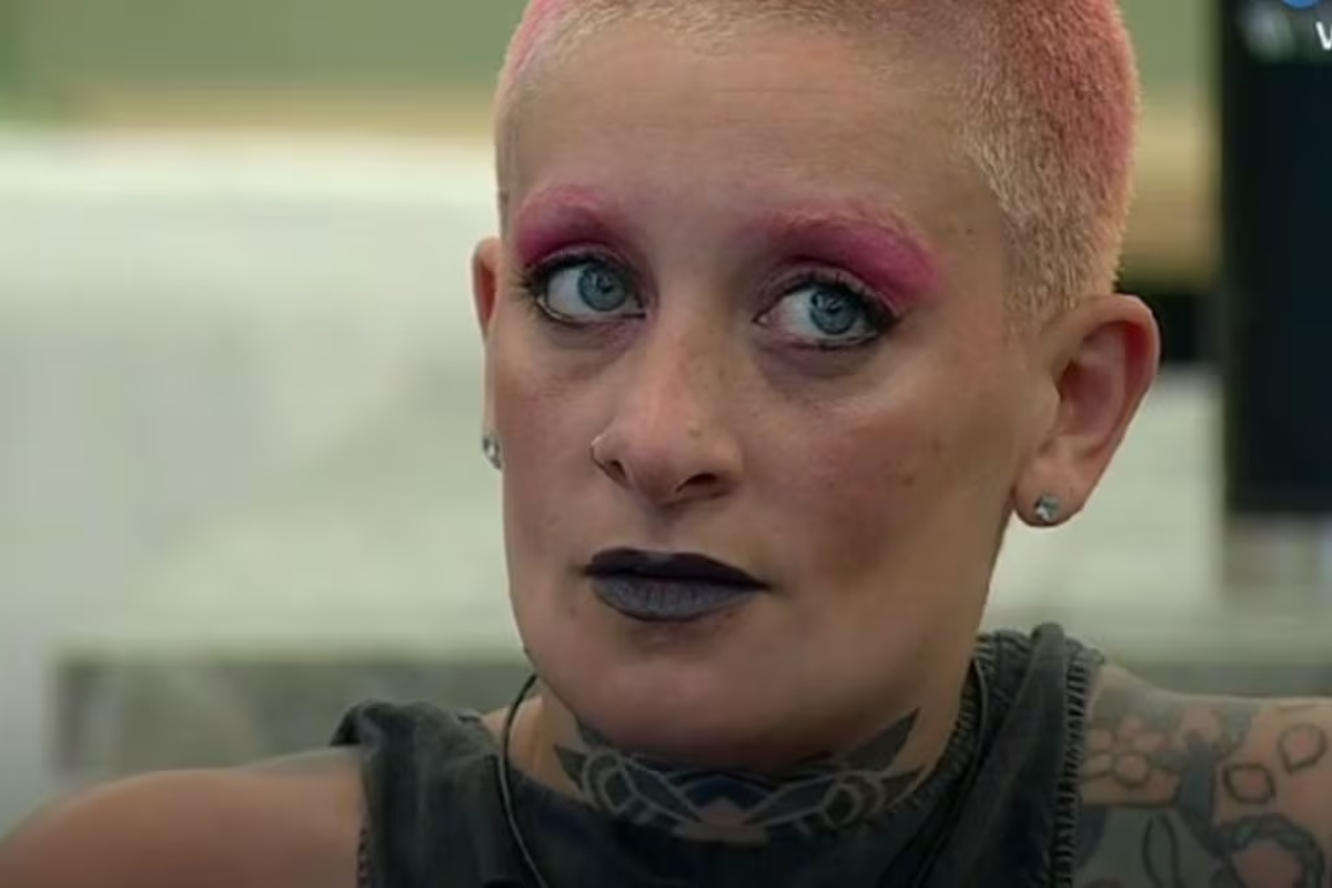 Furia se mostró dolida con Gran Hermano y Romina Uhrig. Furia se mostró dolida con Gran Hermano y Romina Uhrig.