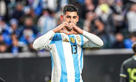 Cuti Romero, festejó el primer gol de la Selección Argentina en el 2024 ante El Salvador. Cuti Romero, festejó el primer gol de la Selección Argentina en el 2024 ante El Salvador.