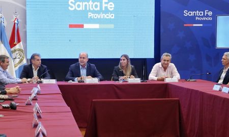 El acto fue encabezado por el gobernador Omar Perotti y el ministro de Desarrollo Social Danilo Capitani. El acto fue encabezado por el gobernador Omar Perotti y el ministro de Desarrollo Social Danilo Capitani.