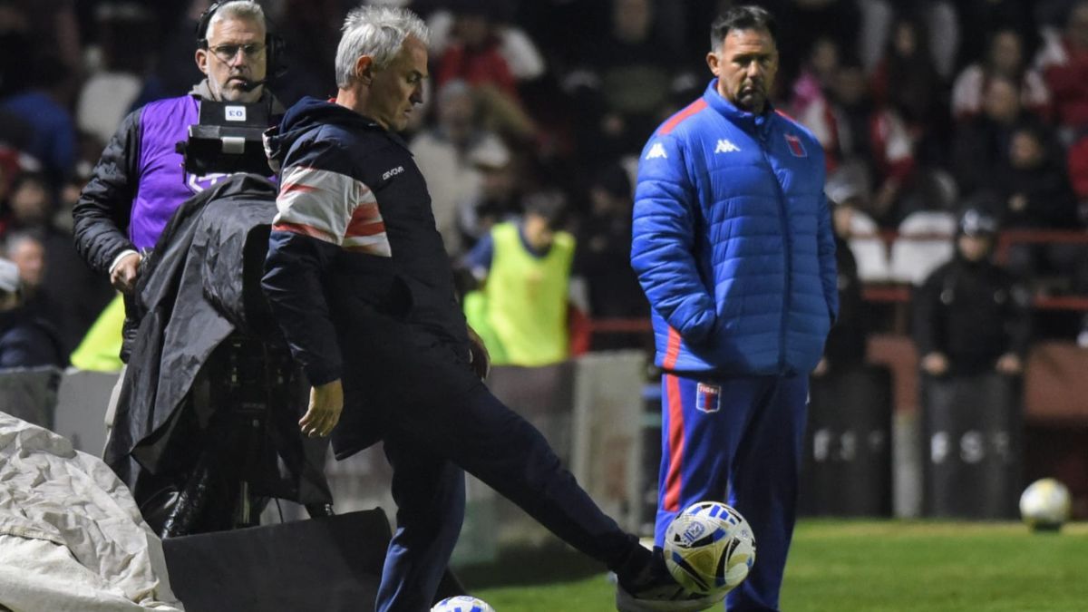 Madelón dio nombres de los futbolistas que no quisieron llegar a Unión y dijo que el equipo necesita sumar un mediocampista central más.