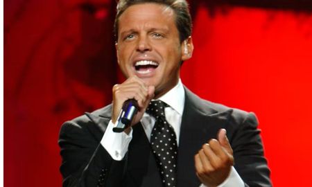 Desde el entorno del artista aseguraron que el cantante mexicano “se encuentra en perfecto estado de salud”. Desde el entorno del artista aseguraron que el cantante mexicano “se encuentra en perfecto estado de salud”.