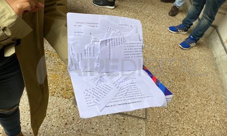 Luego de que Festram anunció un acuerdo entre las partes, los intendentes pidieron un cuarto intermedio, se cayó lo convenido y el acta se destruyó en mil pedazos.