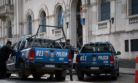 El policía involucrado en la causa presta servicio en la guarda de Tribunales. El policía involucrado en la causa presta servicio en la guarda de Tribunales.