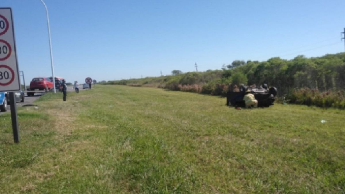 Siniestro. Los bomberos socorrieron al automovilista y tras ser examinado por el médico policial se detectó su deceso.&nbsp;